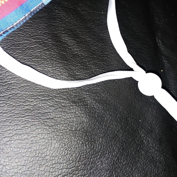 Facemask - Picture 7 of 7